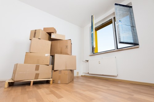 Grove Park house move with careful removals van support